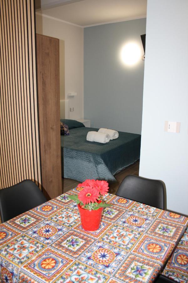 Due Cappuccini Apartment ปาแลร์โม ภายนอก รูปภาพ