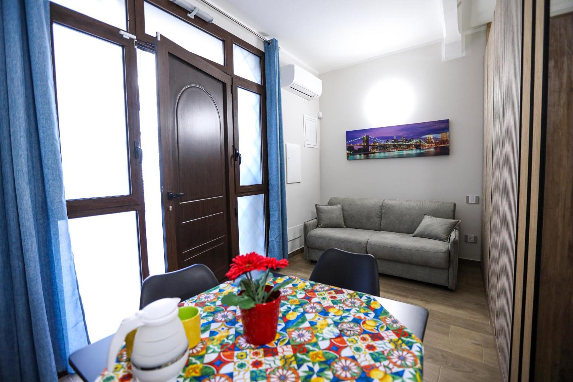 Due Cappuccini Apartment ปาแลร์โม ภายนอก รูปภาพ